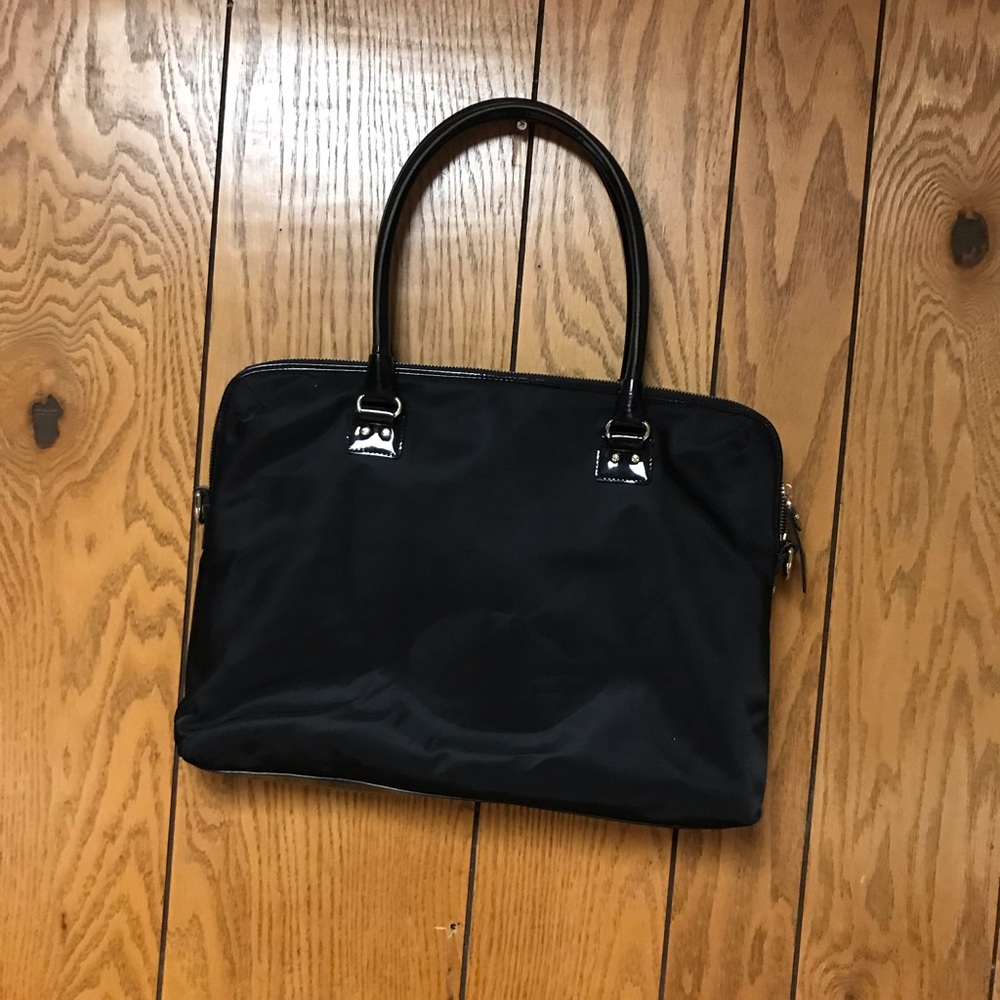 Kate Spade Tote Bag ...
Color - Black 
Size - Measurements in the photos - Picture 3 of 14